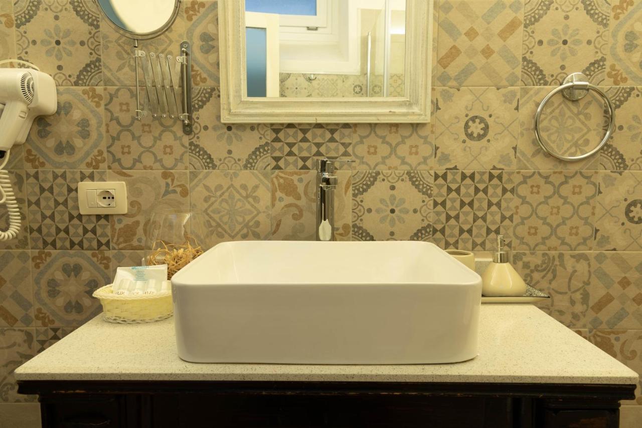 Cadelli Luxury Suite & Apartments Lecce Dış mekan fotoğraf